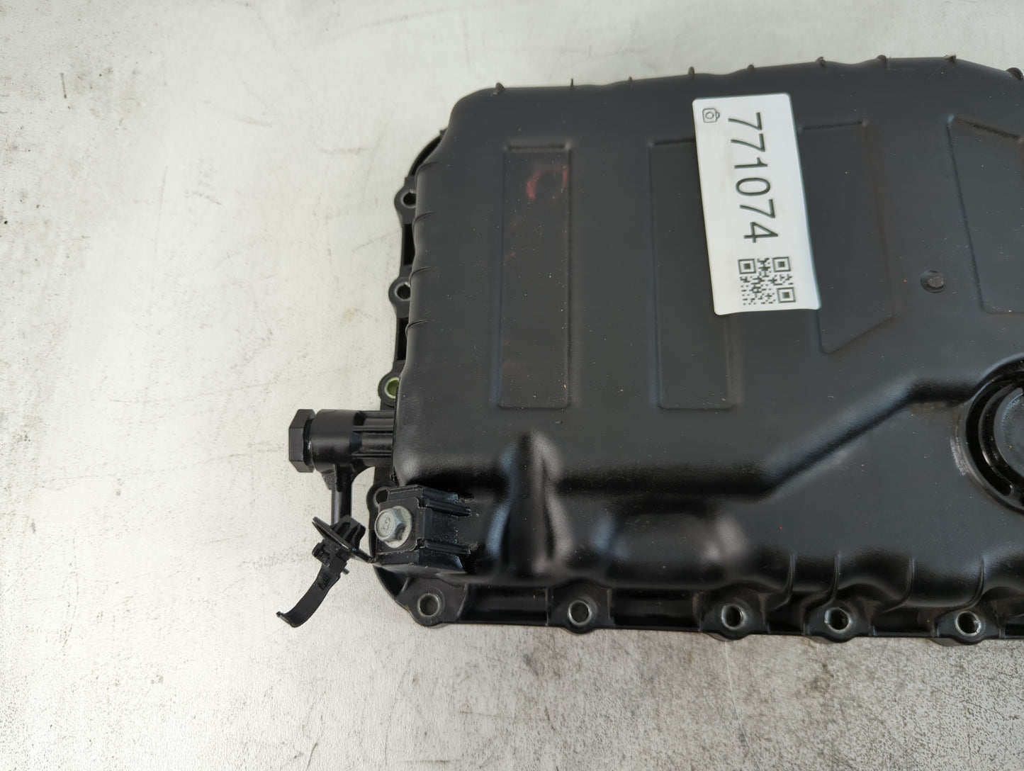 2011-2020 Hyundai Elantra Engine Oil Pan Fits Fits 2011 2012 2013 2014 2015 2016 2017 2018 2019 2020 2021 2022 OEM Used Auto