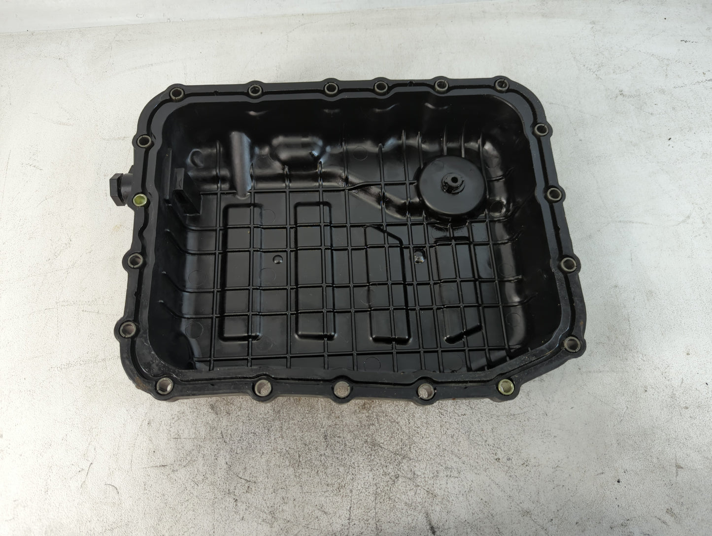 2011-2020 Hyundai Elantra Engine Oil Pan Fits Fits 2011 2012 2013 2014 2015 2016 2017 2018 2019 2020 2021 2022 OEM Used Auto