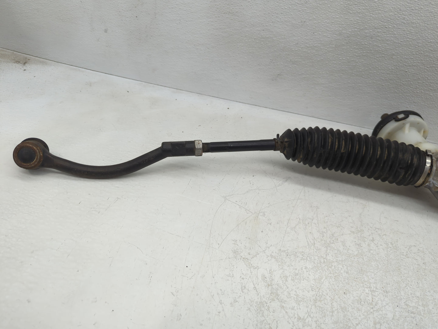 2011-2013 Hyundai Elantra Rack and Pinion Steering Gear Fits Fits 2011 2012 2013 OEM Used Auto Parts - Oemusedautoparts1.com
