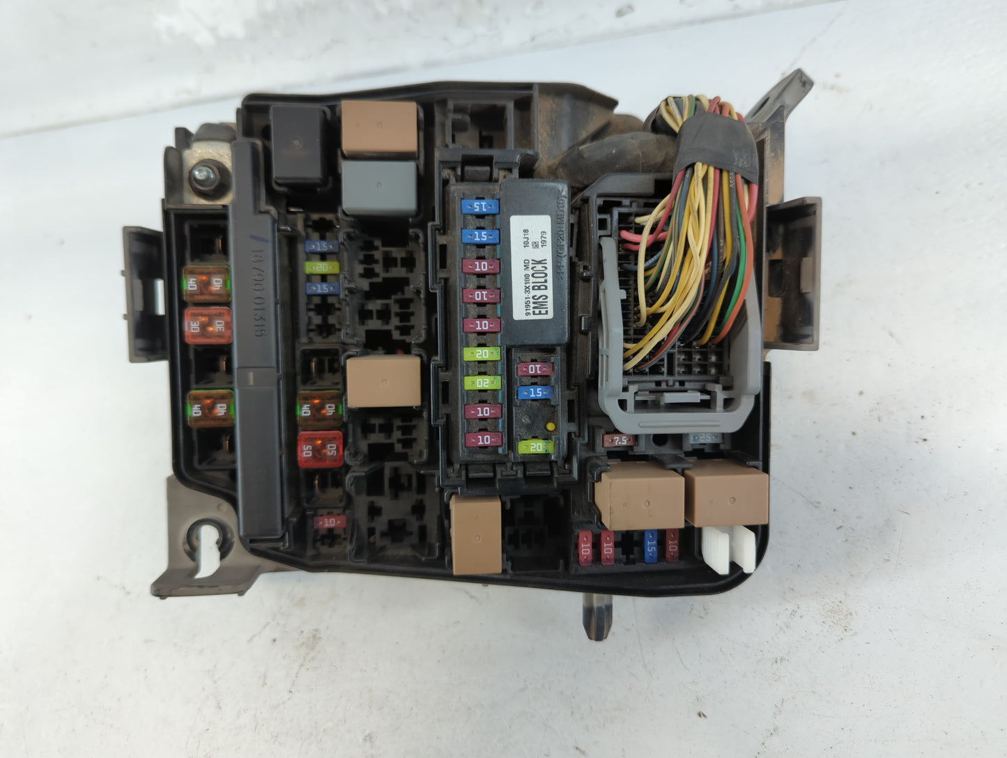 2011-2013 Hyundai Elantra Fusebox Fuse Box Panel Relay Module P/N:91950 3X510 Fits Fits 2011 2012 2013 OEM Used Auto Parts -