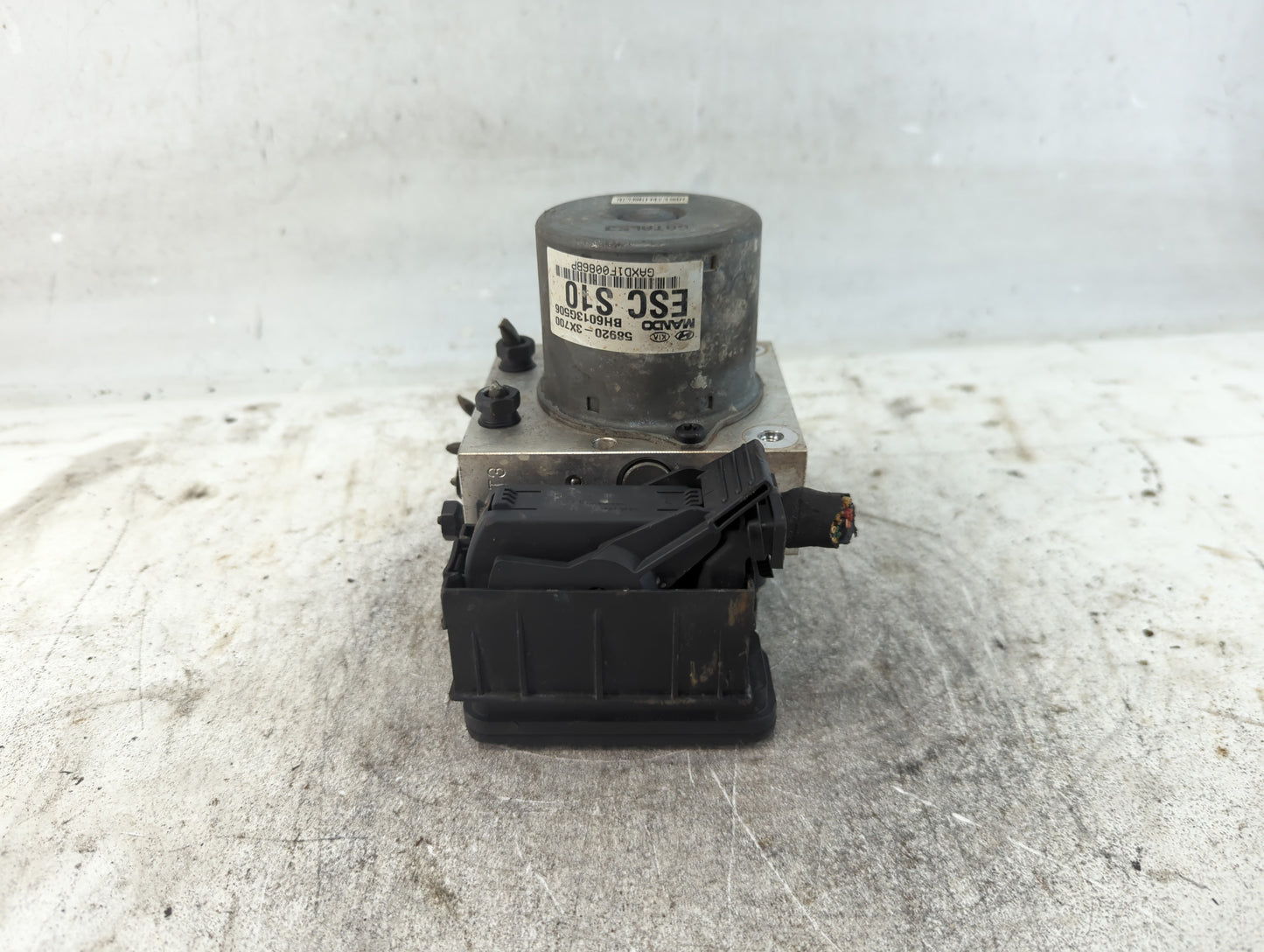 2011-2013 Hyundai Elantra ABS Pump Control Module Replacement P/N:58920-3X700 Fits Fits 2011 2012 2013 OEM Used Auto Parts -
