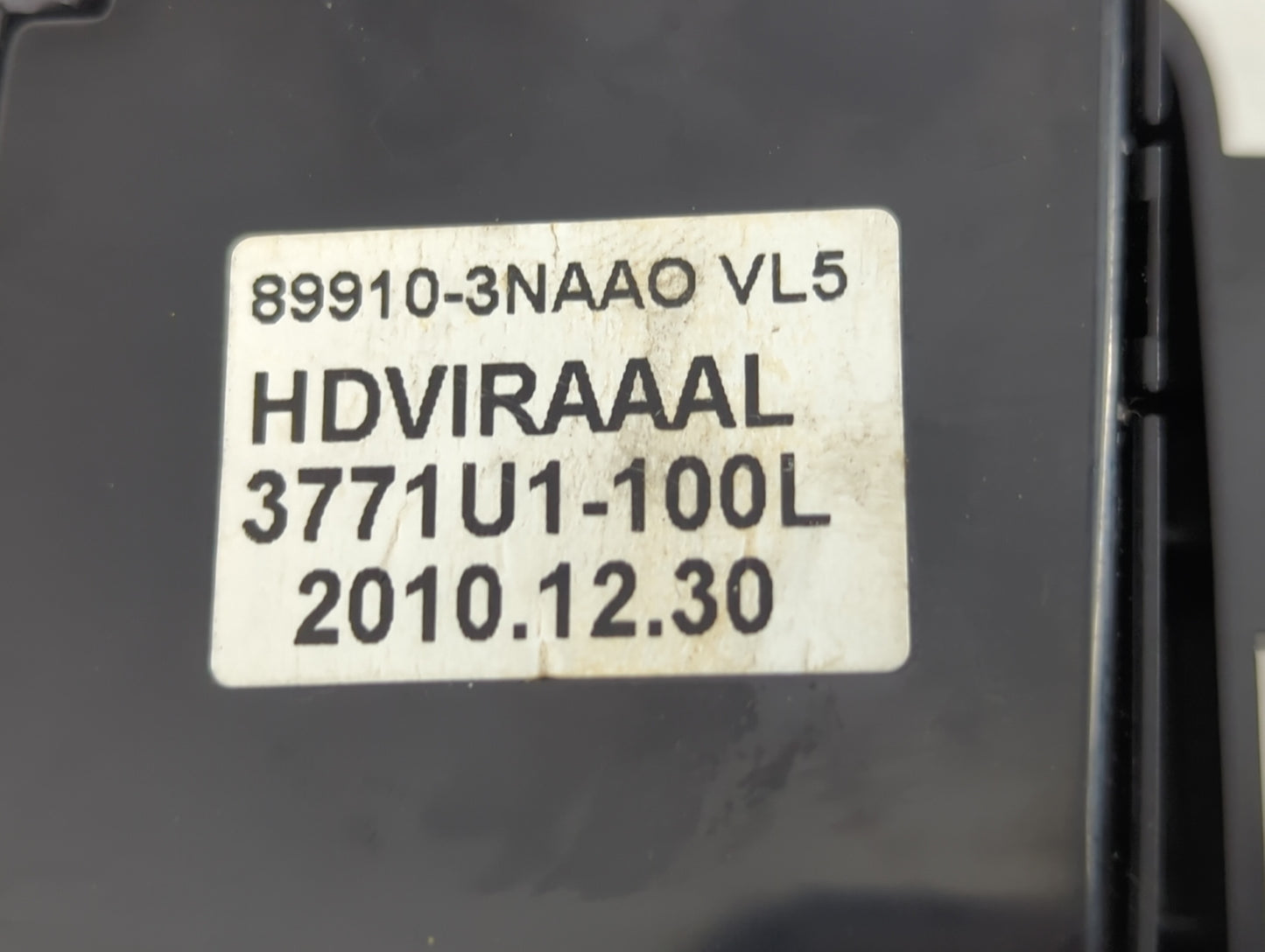 2011-2013 Hyundai Equus Radio Control Panel - Oemusedautoparts1.com
