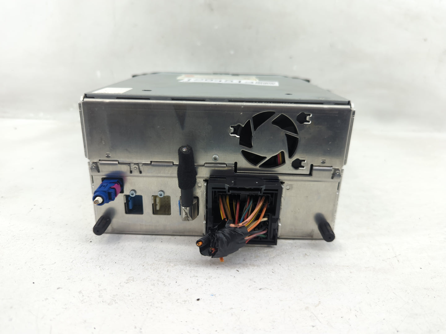 2011-2013 Hyundai Equus Radio AM FM Cd Player Receiver Replacement P/N:2119897 Fits Fits 2011 2012 2013 OEM Used Auto Parts 