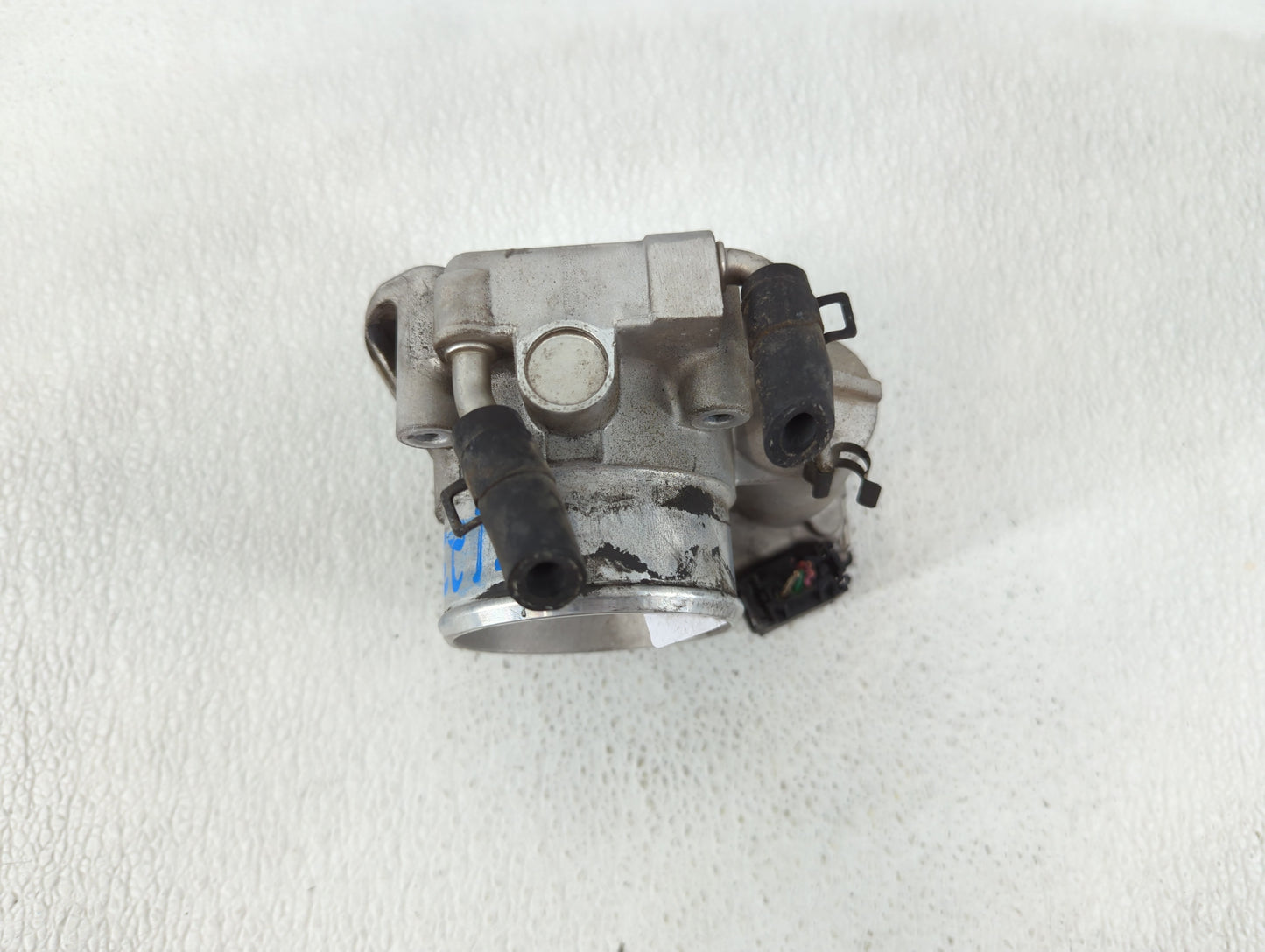 2009-2014 Hyundai Genesis Throttle Body P/N:35100-2C300 Fits Fits 2009 2010 2011 2012 2013 2014 OEM Used Auto Parts - Oemuse