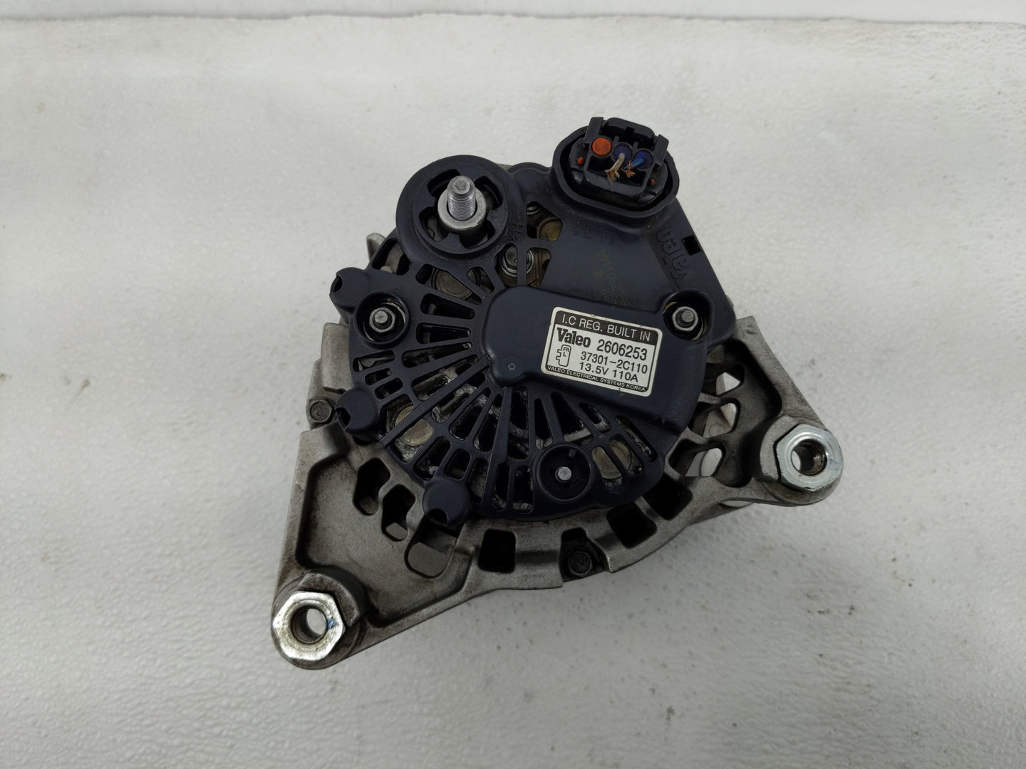 2009-2012 Hyundai Genesis Alternator Replacement Generator Charging Assembly Engine OEM P/N:37301-2C110 2606253 Fits OEM Use