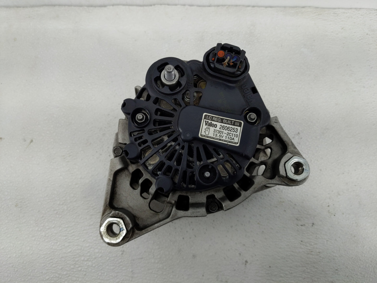 2009-2012 Hyundai Genesis Alternator Replacement Generator Charging Assembly Engine OEM P/N:37301-2C110 2606253 Fits OEM Use