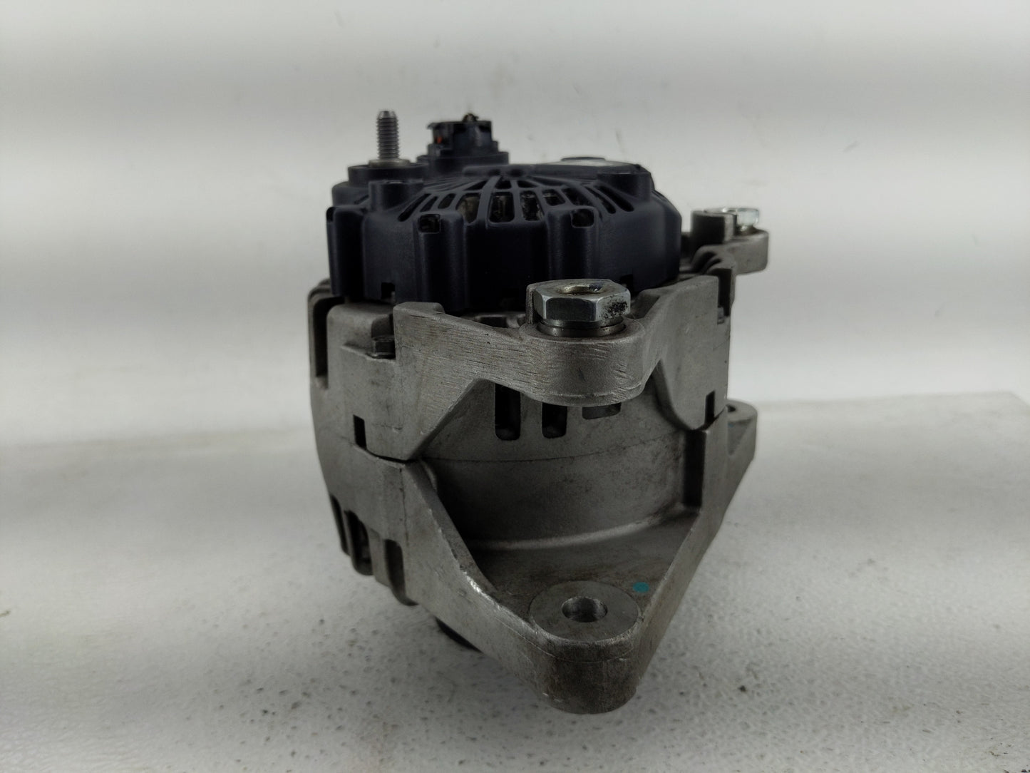 2009-2012 Hyundai Genesis Alternator Replacement Generator Charging Assembly Engine OEM P/N:37301-2C110 2606253 Fits OEM Use