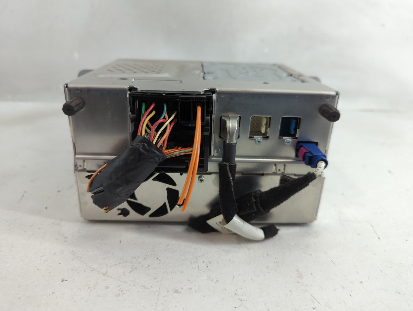 2011-2012 Hyundai Genesis Radio AM FM Cd Player Receiver Replacement P/N:01807625 Fits Fits 2011 2012 OEM Used Auto Parts - 