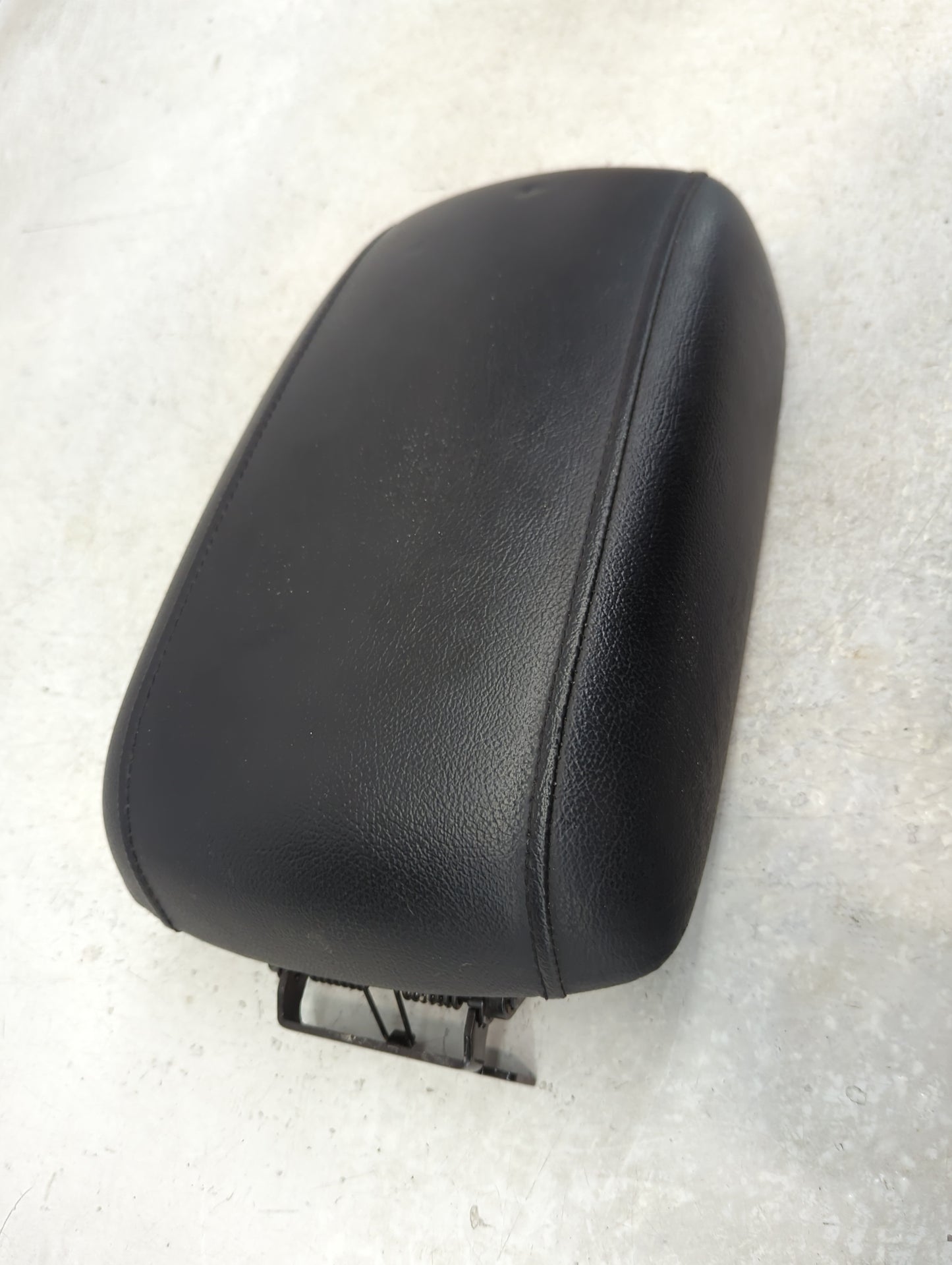2011 Hyundai Genesis Center Console Armrest Cover Lid Fits OEM Used Auto Parts - Oemusedautoparts1.com