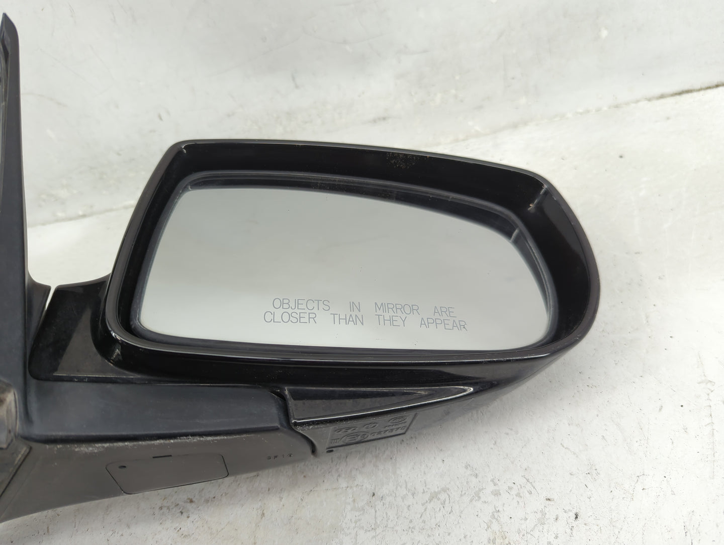 2009-2016 Hyundai Genesis Passenger Side View Mirror - Right Door Mirror OEM Used - Oemusedautoparts1.com
