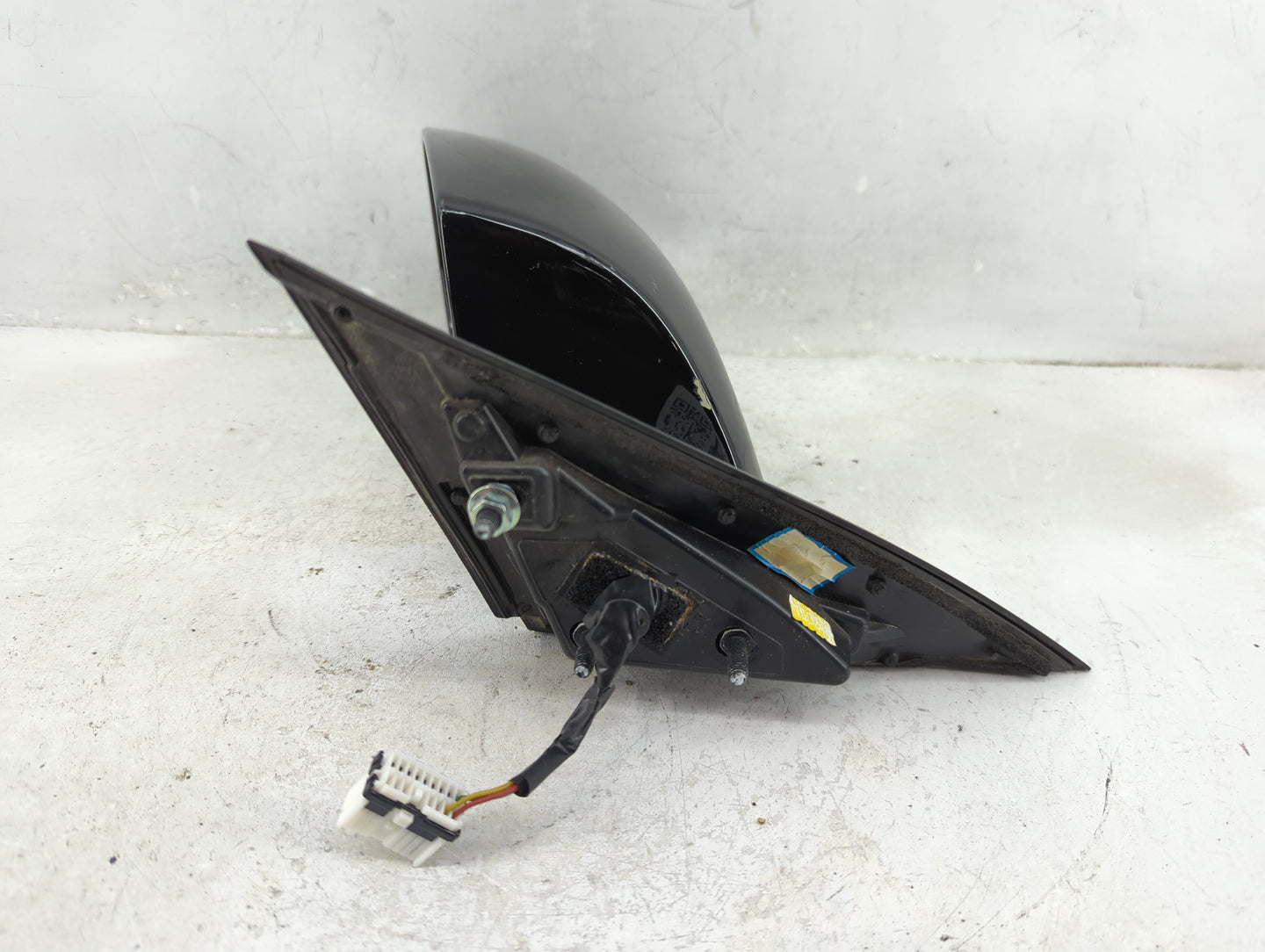 2009-2016 Hyundai Genesis Driver Side View Mirror - Left Door Mirror OEM Used - Oemusedautoparts1.com