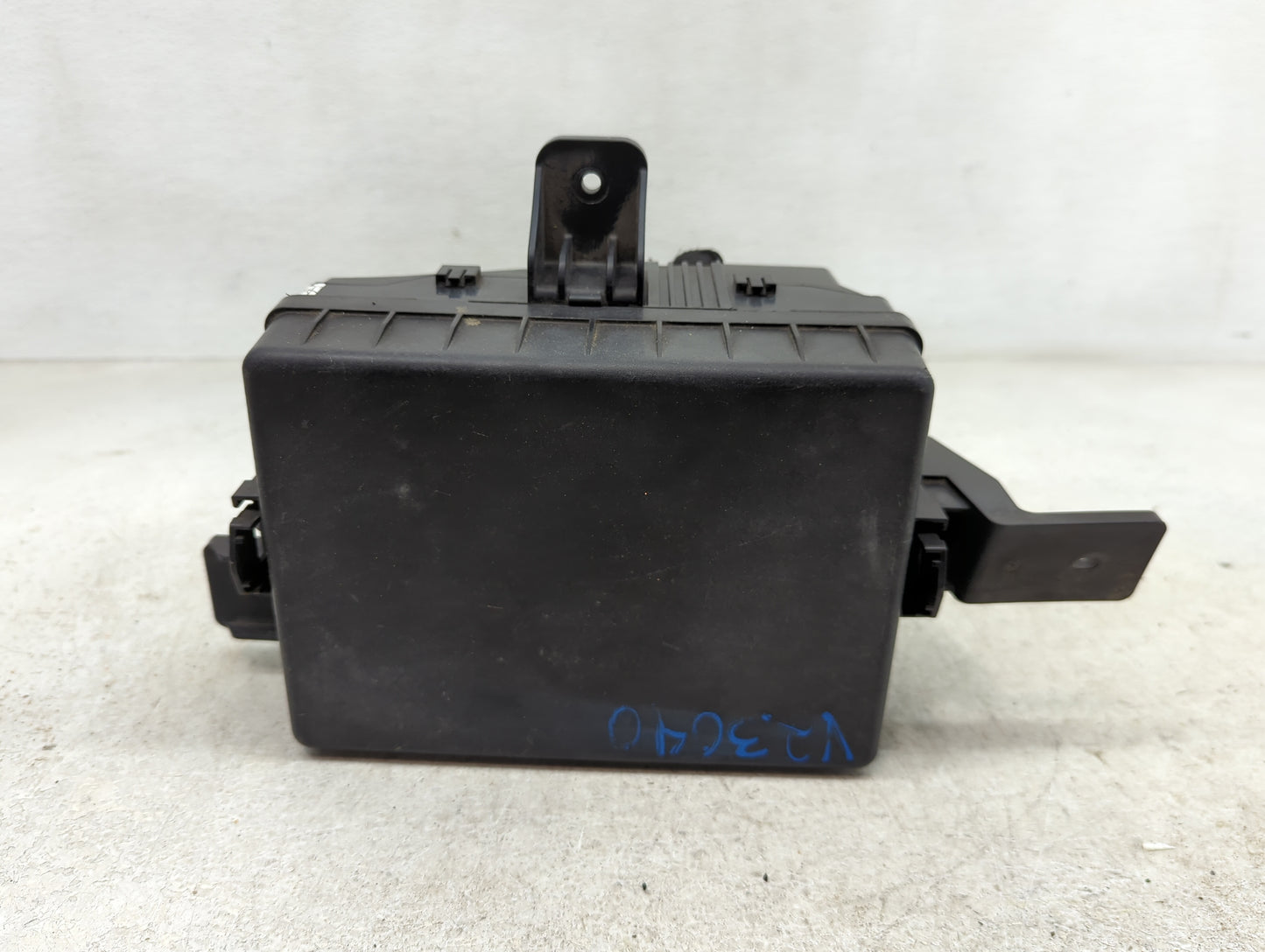 2009-2012 Hyundai Genesis Fusebox Fuse Box Panel Relay Module P/N:91950-2M211 Fits Fits 2009 2010 2011 2012 OEM Used Auto Pa