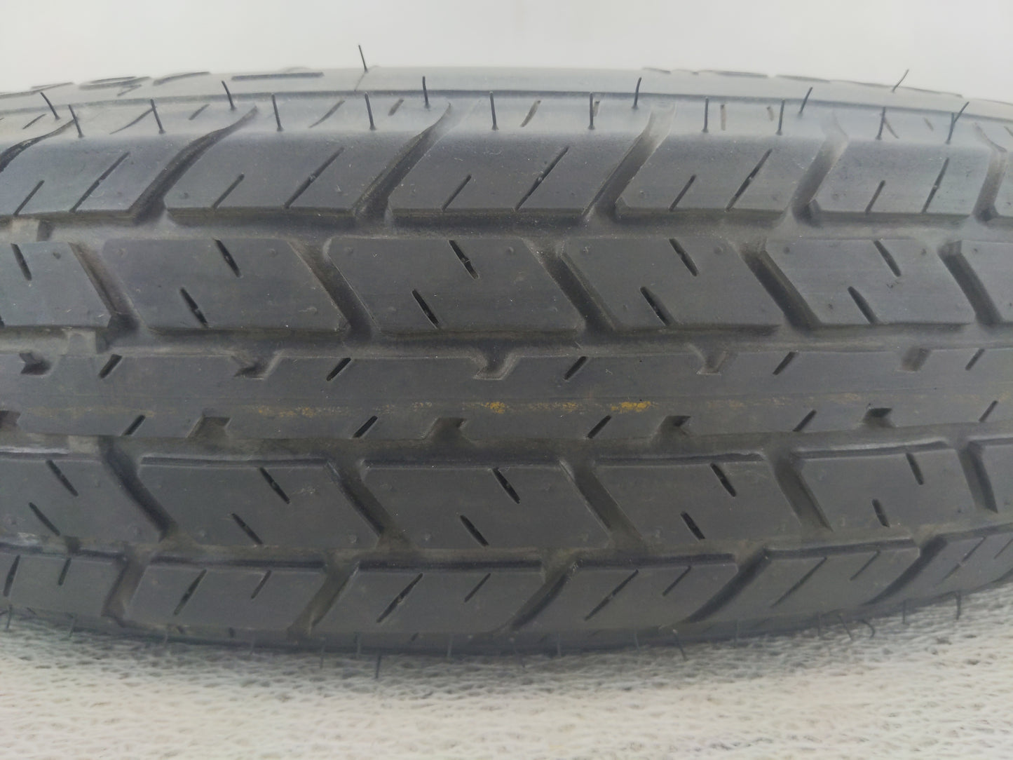 2009-2016 Hyundai Genesis Spare Donut Tire Wheel Rim Oem 1420871 - Oemusedautoparts1.com