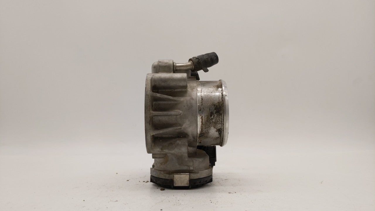 2009-2014 Hyundai Genesis Throttle Body P/N:35100-2C300 Fits Fits 2009 2010 2011 2012 2013 2014 OEM Used Auto Parts - Oemuse