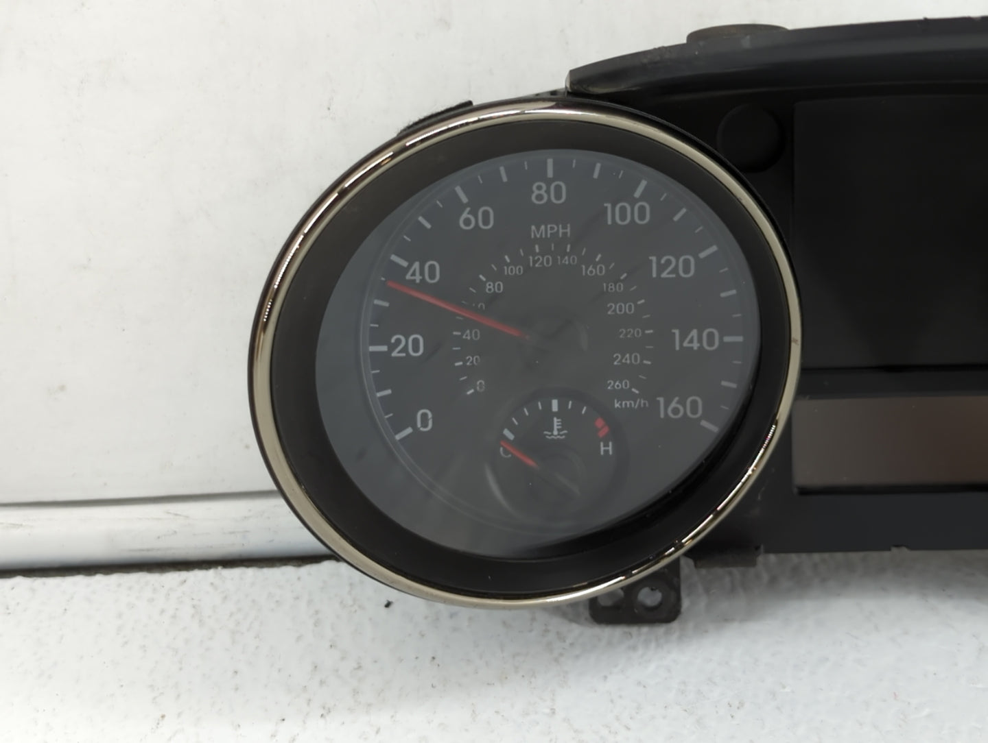 2011-2012 Hyundai Genesis Instrument Cluster Speedometer Gauges P/N:940112M570 Fits Fits 2011 2012 OEM Used Auto Parts - Oem