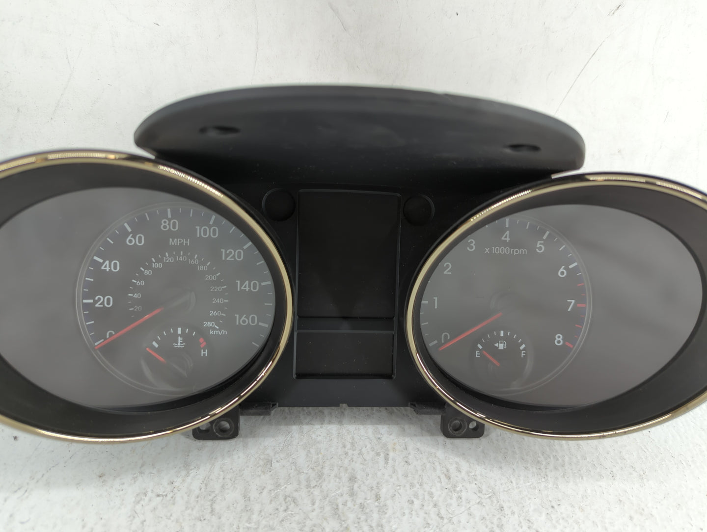 2011-2012 Hyundai Genesis Instrument Cluster Speedometer Gauges P/N:94011-2M650 Fits Fits 2011 2012 OEM Used Auto Parts - Oe