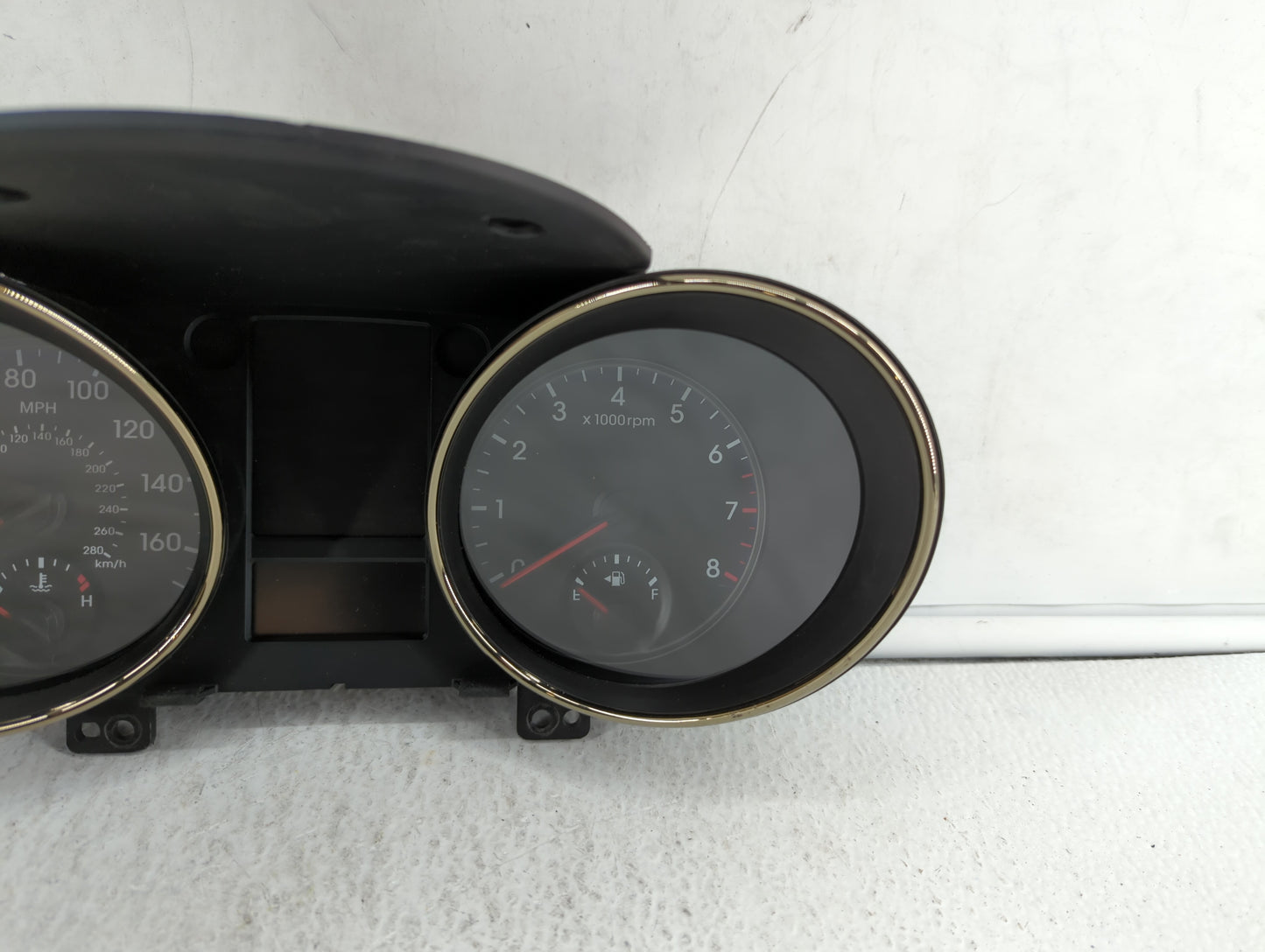 2011-2012 Hyundai Genesis Instrument Cluster Speedometer Gauges P/N:94011-2M650 Fits Fits 2011 2012 OEM Used Auto Parts - Oe