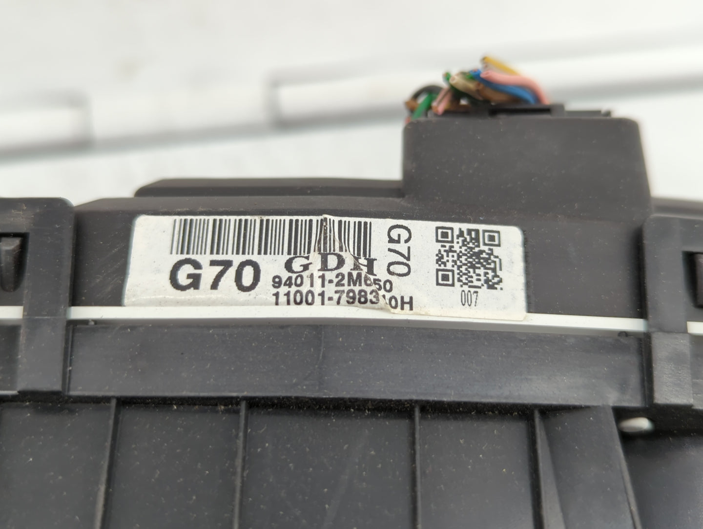2011-2012 Hyundai Genesis Instrument Cluster Speedometer Gauges P/N:94011-2M650 Fits Fits 2011 2012 OEM Used Auto Parts - Oe