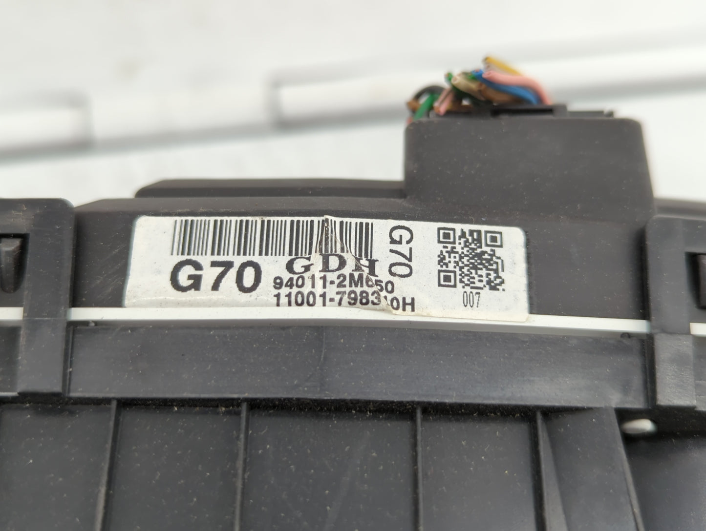 2011-2012 Hyundai Genesis Instrument Cluster Speedometer Gauges P/N:94011-2M650 Fits Fits 2011 2012 OEM Used Auto Parts - Oe