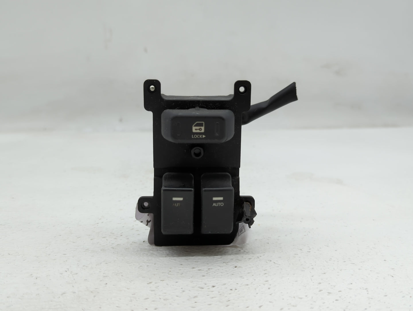 2011-2012 Hyundai Genesis Master Power Window Switch Replacement Driver Side Left P/N:202008375 Fits Fits 2011 2012 OEM Used