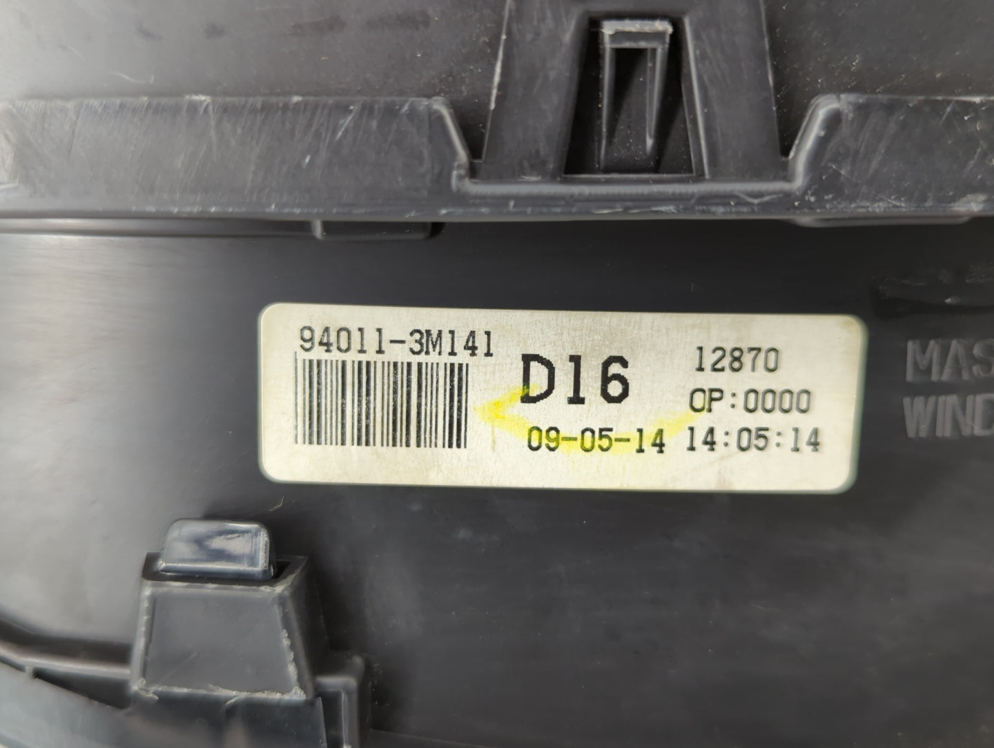 2009-2011 Hyundai Genesis Instrument Cluster Speedometer Gauges P/N:94011-3M141 Fits Fits 2009 2010 2011 OEM Used Auto Parts