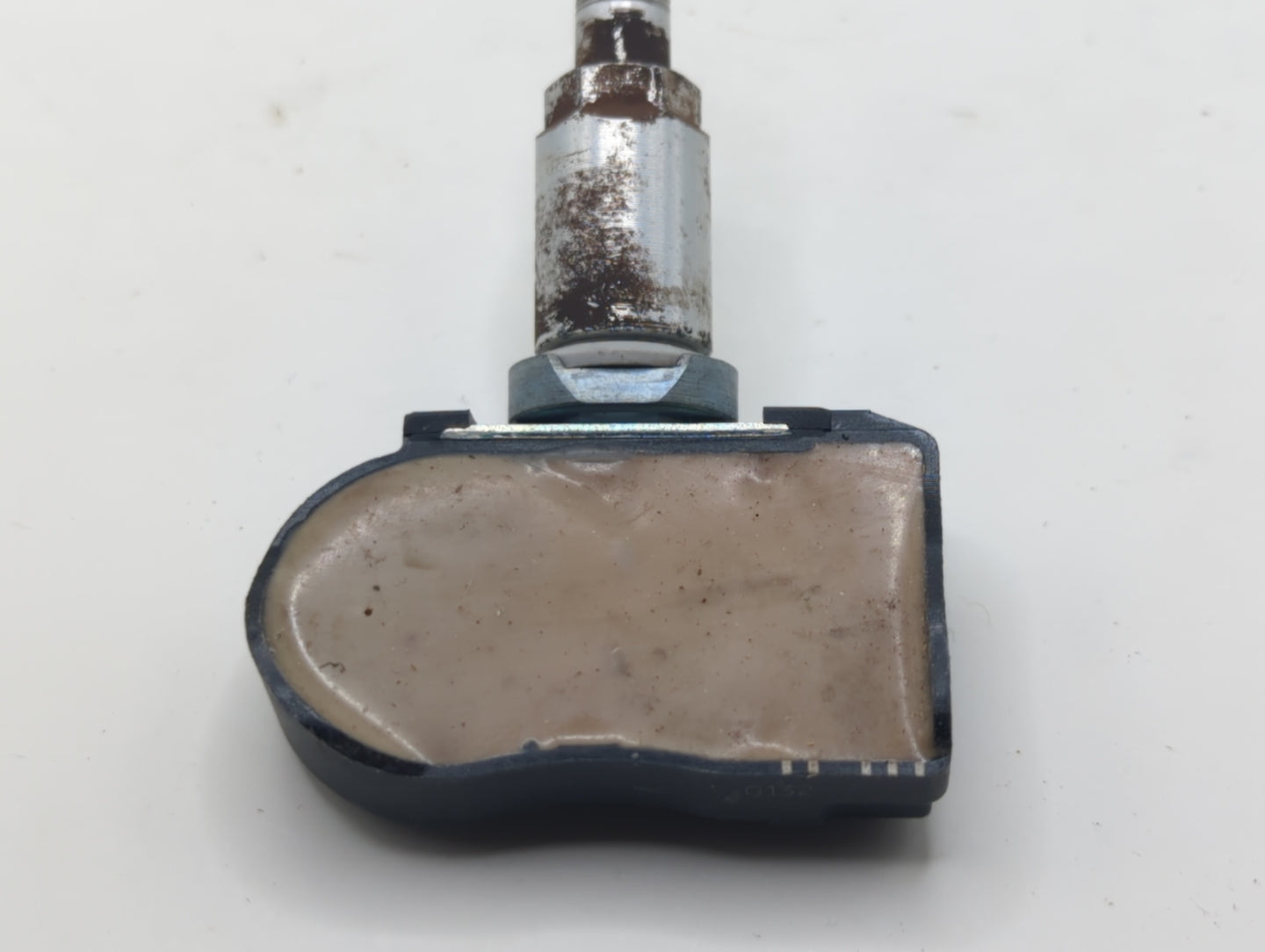 2011 Hyundai Genesis Tire Pressure Monitoring System Sensor Tpms - Oemusedautoparts1.com