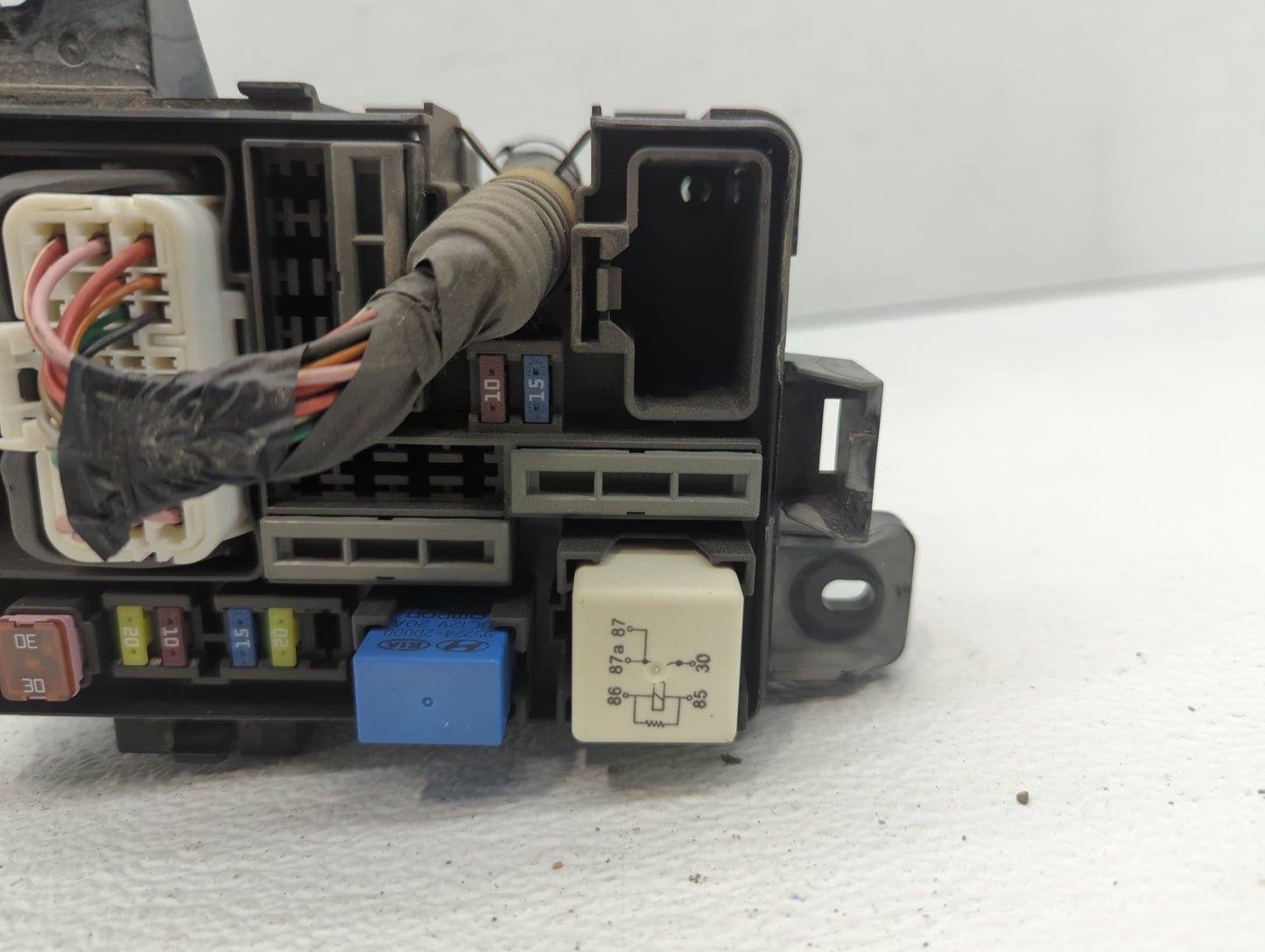 2011 Hyundai Genesis Fusebox Fuse Box Panel Relay Module P/N:91410-2M090 Fits OEM Used Auto Parts - Oemusedautoparts1.com