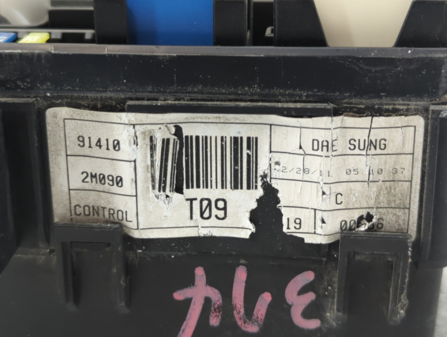 2011 Hyundai Genesis Fusebox Fuse Box Panel Relay Module P/N:91410-2M090 Fits OEM Used Auto Parts - Oemusedautoparts1.com