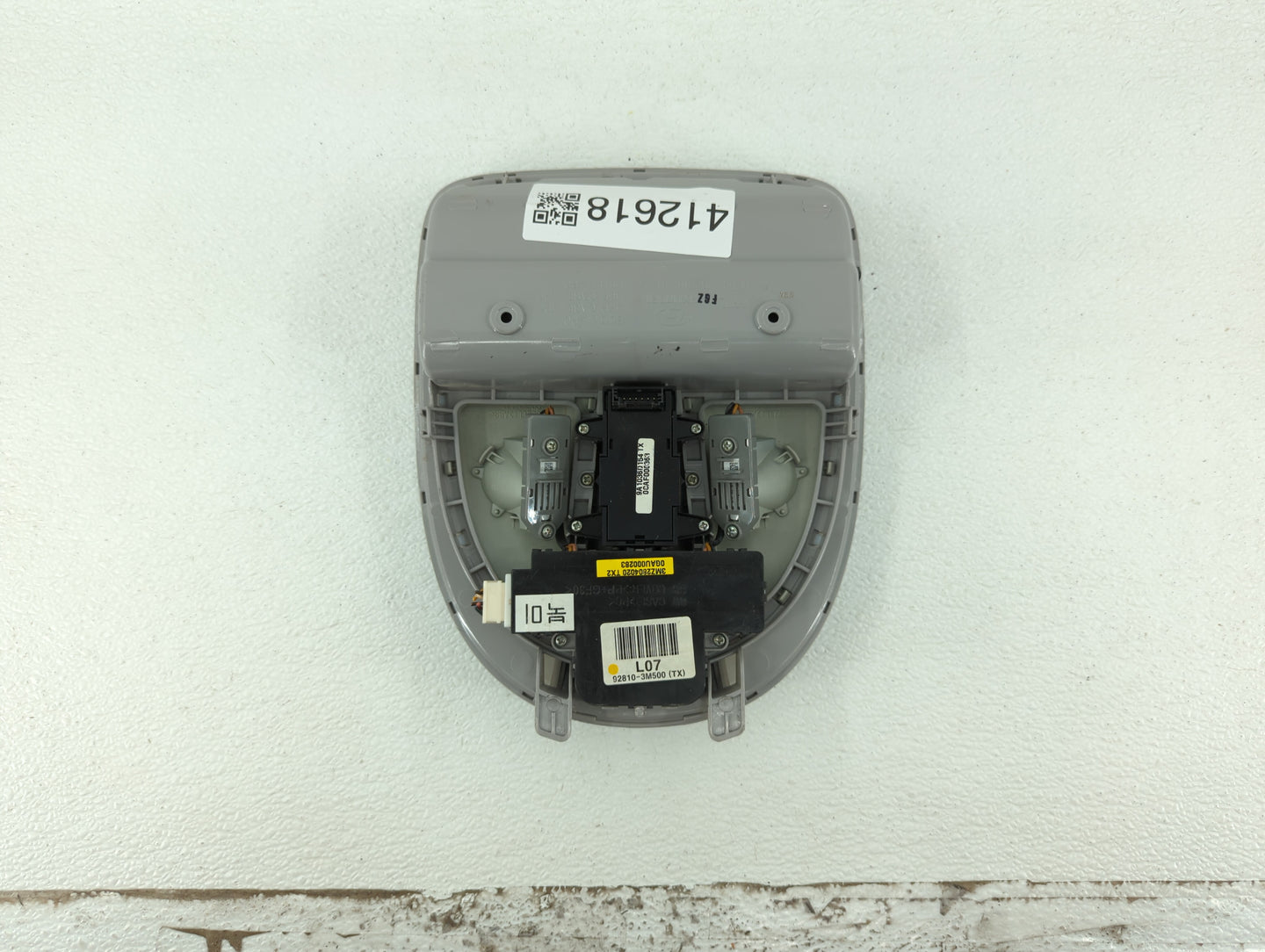 2011 Hyundai Genesis Overhead Roof Console Grey - Oemusedautoparts1.com