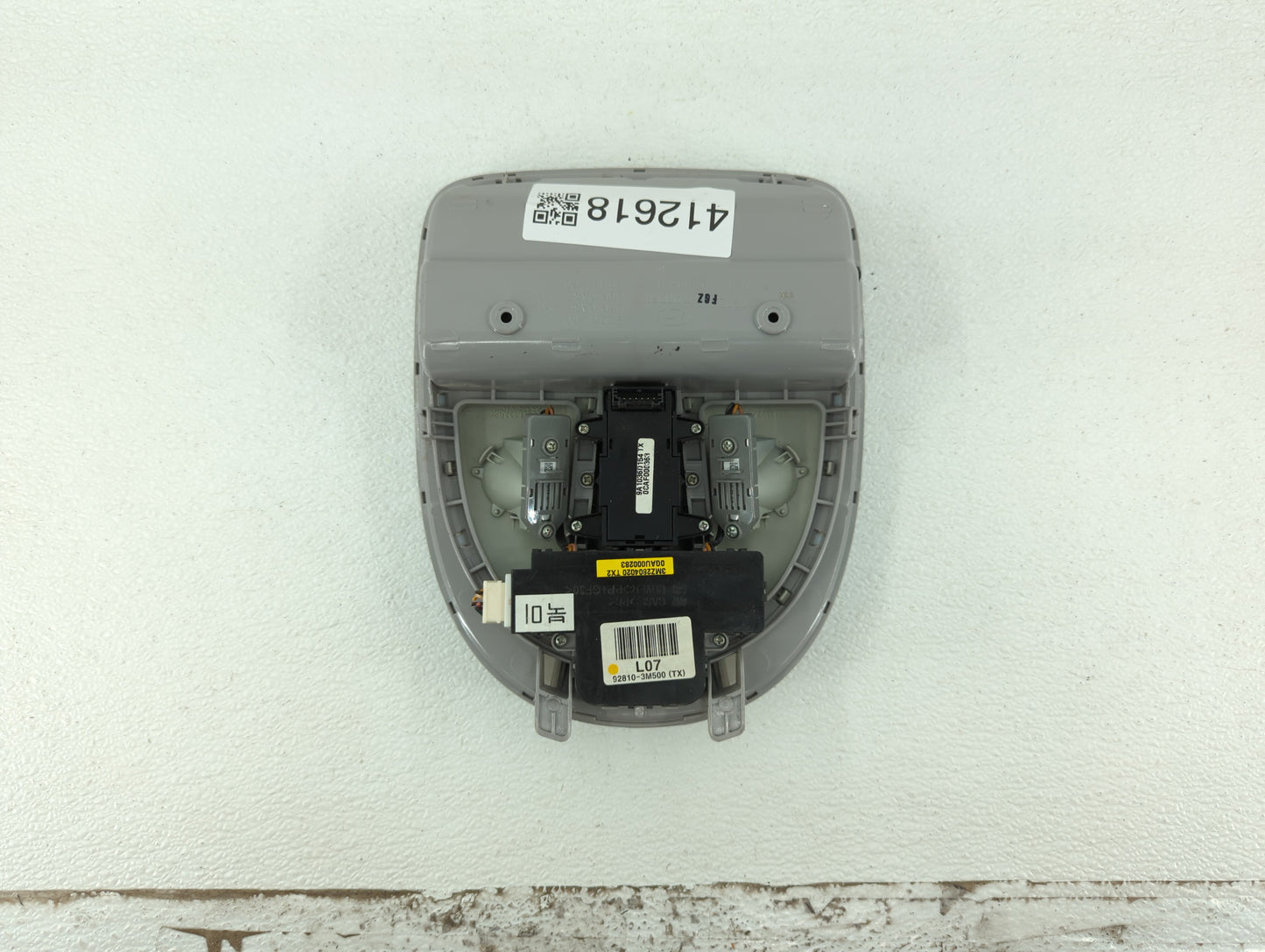 2011 Hyundai Genesis Overhead Roof Console Grey - Oemusedautoparts1.com