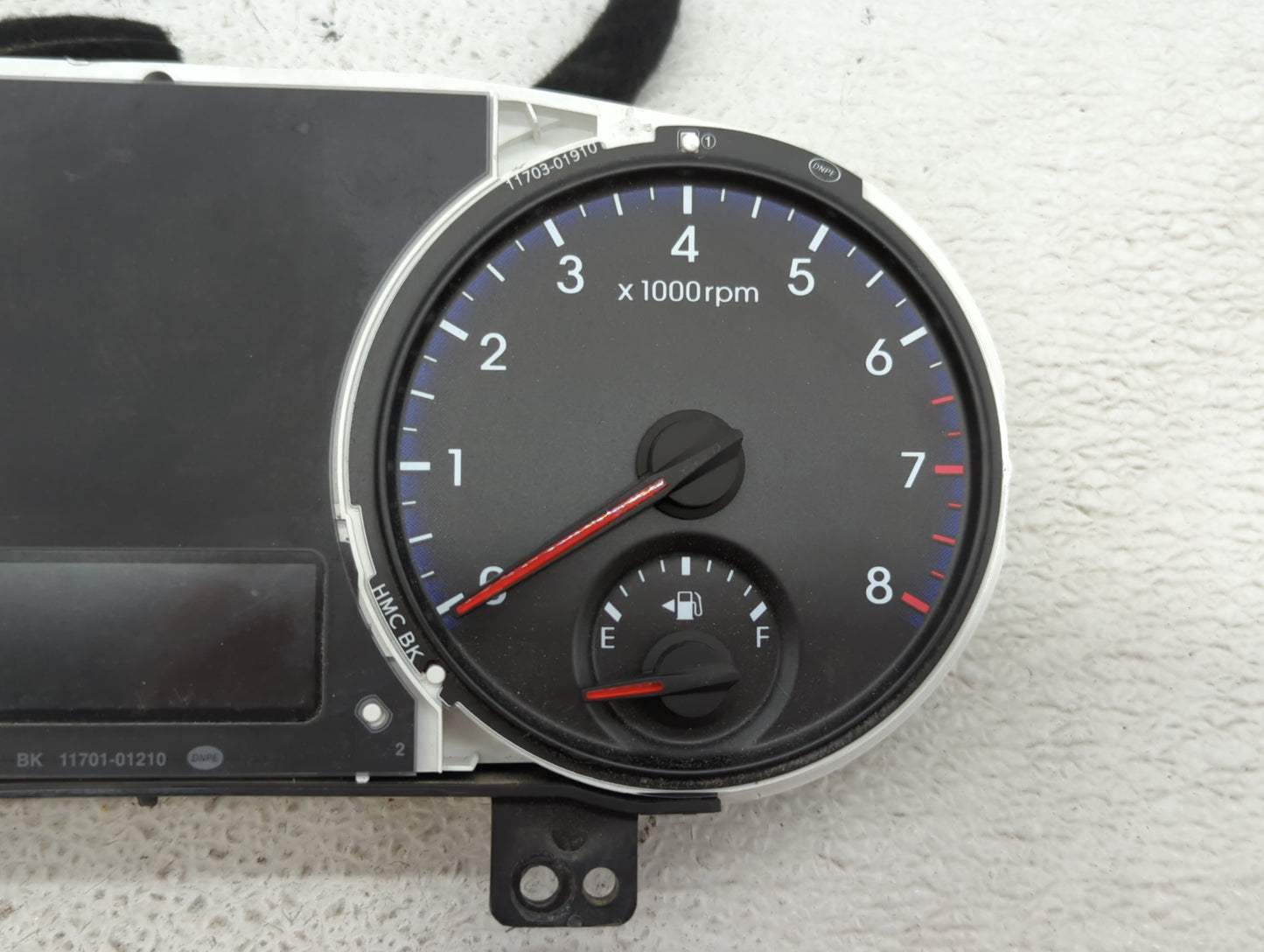 2011-2012 Hyundai Genesis Instrument Cluster Speedometer Gauges P/N:94011-2M630 Fits Fits 2011 2012 OEM Used Auto Parts - Oe