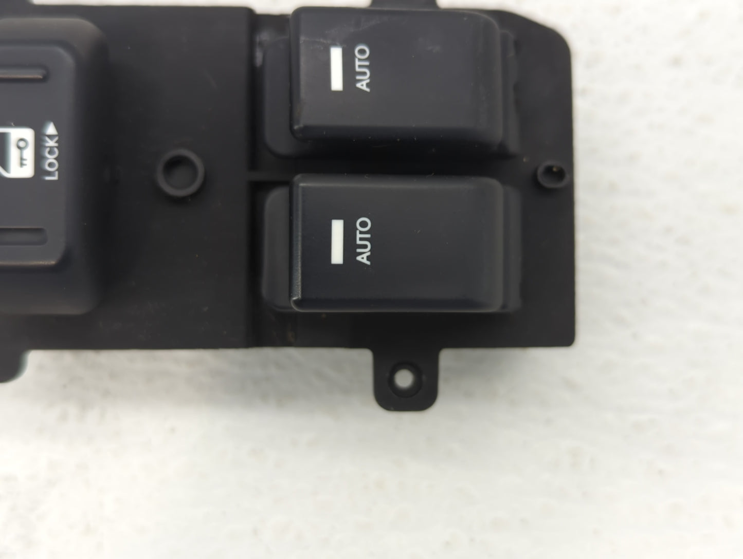 2011-2012 Hyundai Genesis Master Power Window Switch Replacement Driver Side Left P/N:202008375 Fits Fits 2011 2012 OEM Used