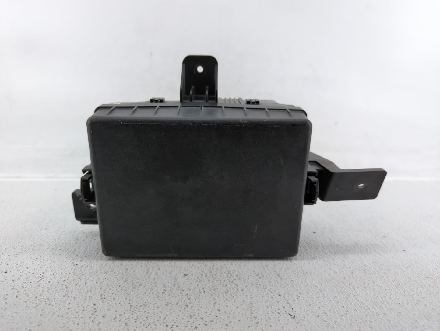 2009-2012 Hyundai Genesis Fusebox Fuse Box Panel Relay Module P/N:91205-2M445 Fits Fits 2009 2010 2011 2012 OEM Used Auto Pa