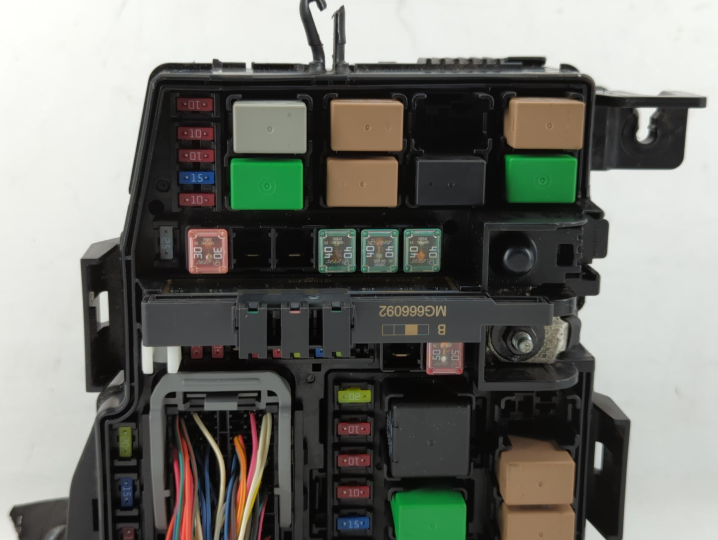 2009-2012 Hyundai Genesis Fusebox Fuse Box Panel Relay Module P/N:91205-2M445 Fits Fits 2009 2010 2011 2012 OEM Used Auto Pa