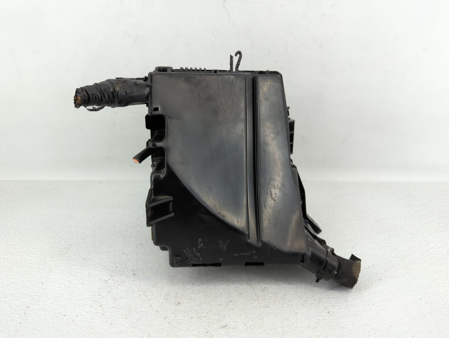 2009-2012 Hyundai Genesis Fusebox Fuse Box Panel Relay Module P/N:91205-2M445 Fits Fits 2009 2010 2011 2012 OEM Used Auto Pa