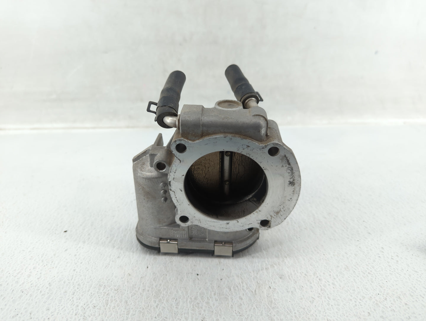 2009-2014 Hyundai Genesis Throttle Body P/N:35100-2C300 Fits Fits 2009 2010 2011 2012 2013 2014 OEM Used Auto Parts - Oemuse