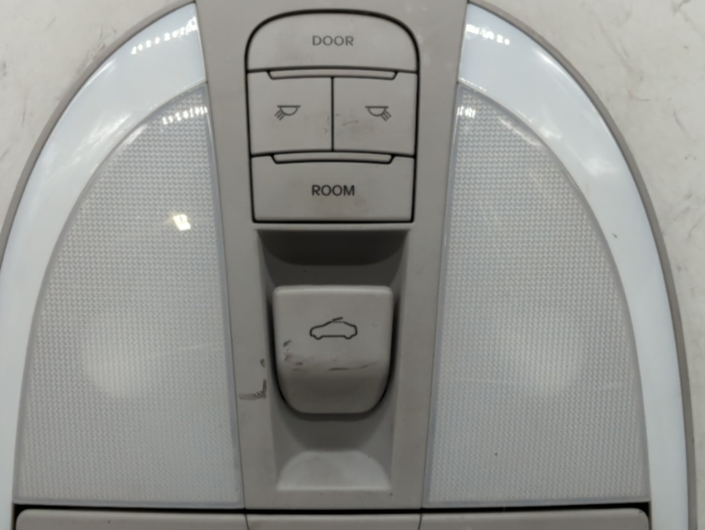 2011 Hyundai Genesis Overhead Roof Console - Oemusedautoparts1.com
