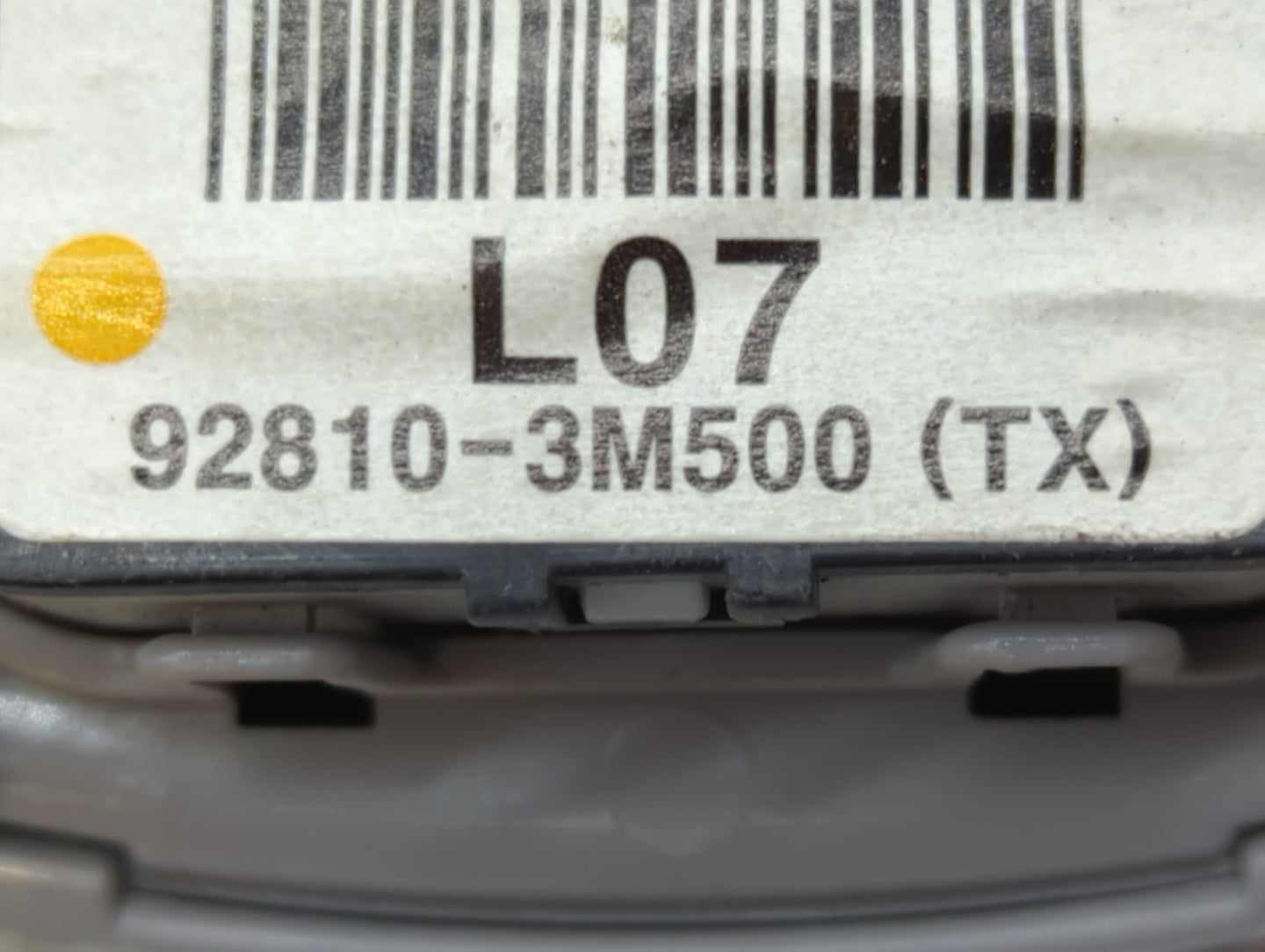 2011 Hyundai Genesis Overhead Roof Console - Oemusedautoparts1.com