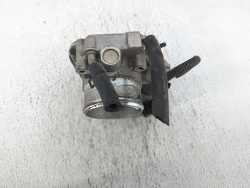 2009-2014 Hyundai Genesis Throttle Body P/N:35100-2C300 Fits Fits 2009 2010 2011 2012 2013 2014 OEM Used Auto Parts
