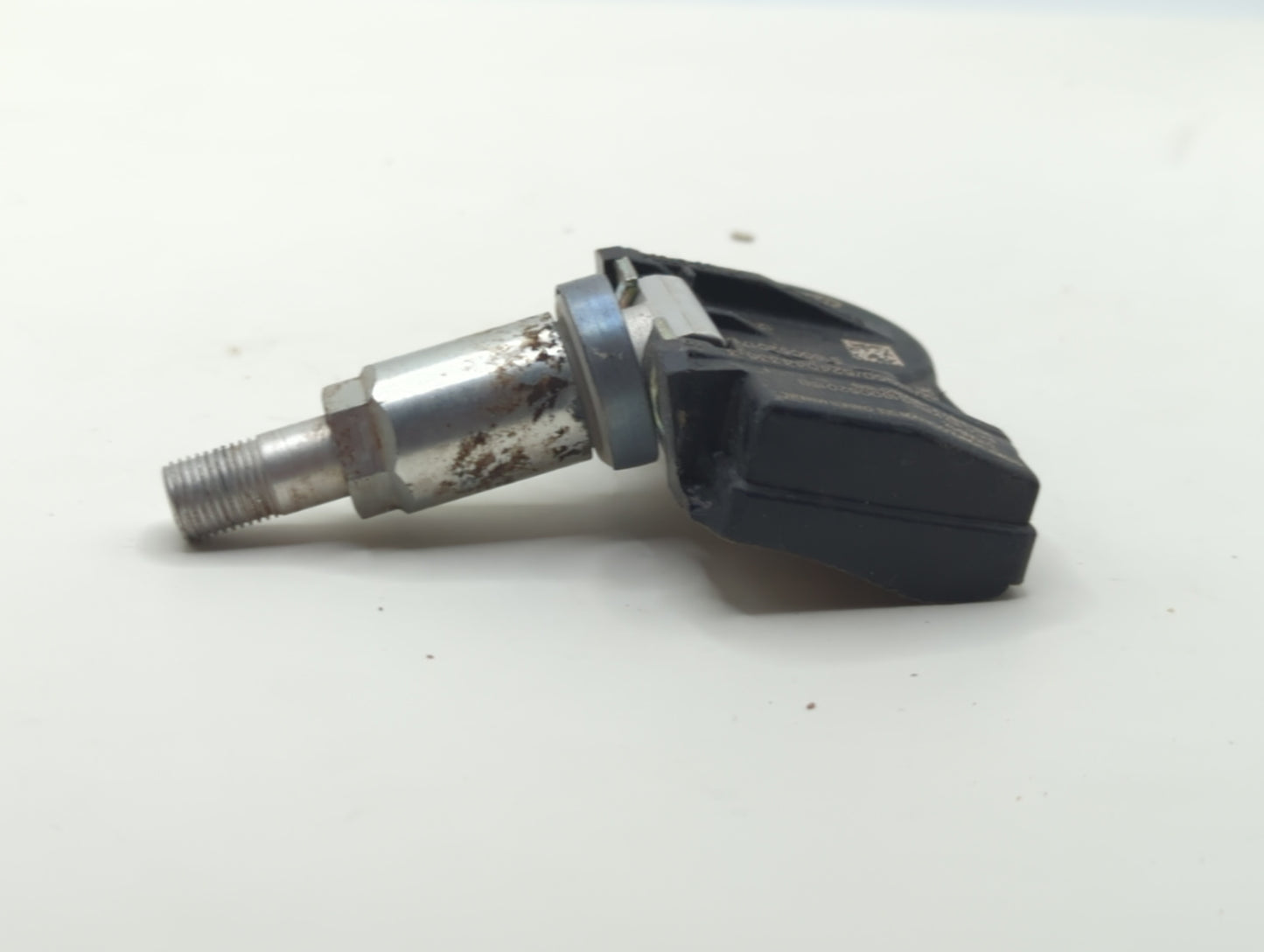 2011 Hyundai Genesis Tire Pressure Monitoring System Sensor Tpms - Oemusedautoparts1.com