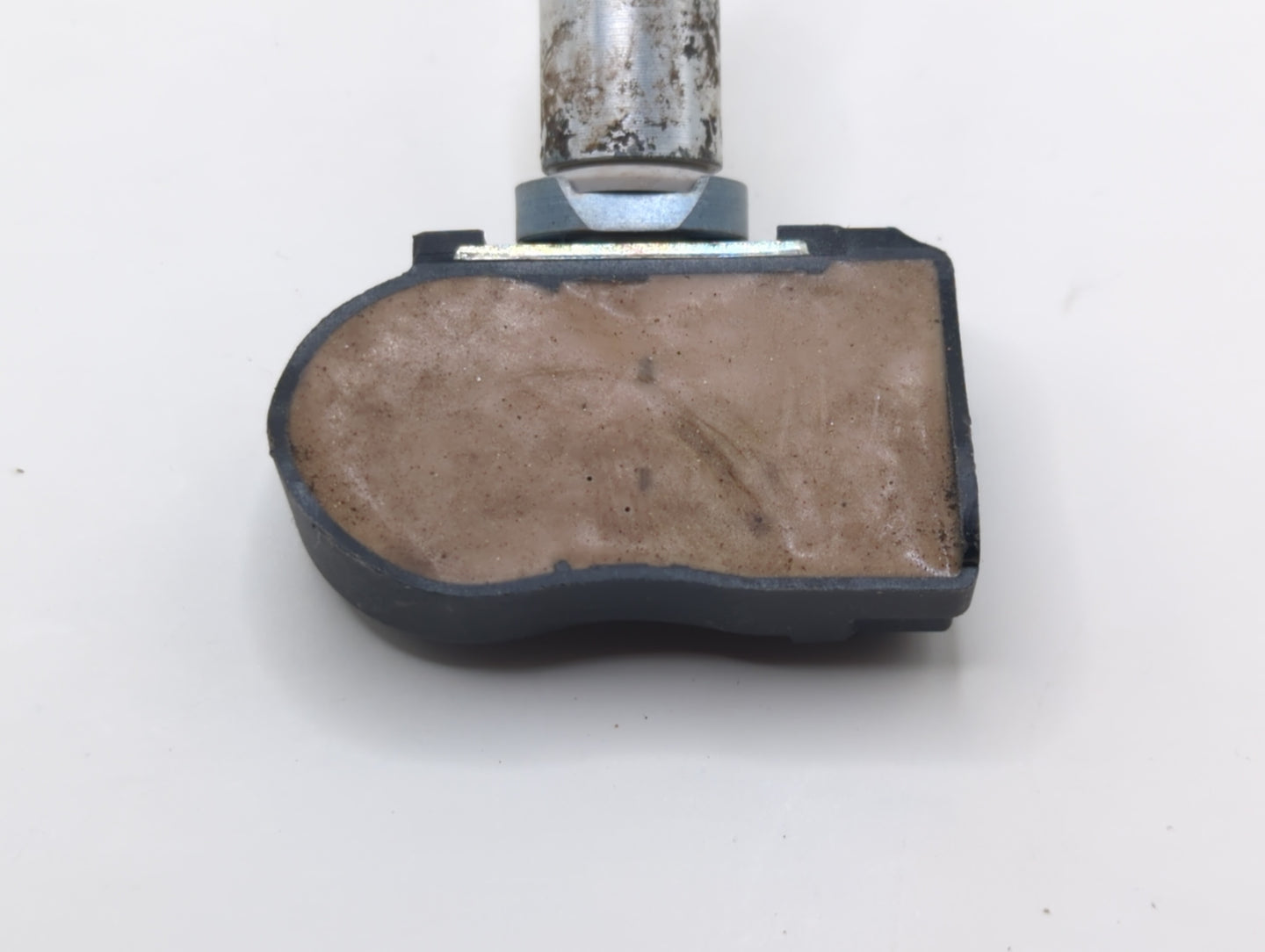 2011 Hyundai Genesis Tire Pressure Monitoring System Sensor Tpms - Oemusedautoparts1.com