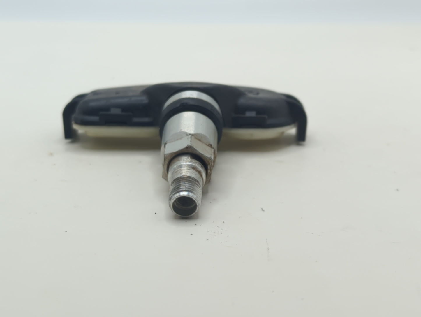 2011 Hyundai Genesis Tire Pressure Monitoring System Sensor Tpms - Oemusedautoparts1.com