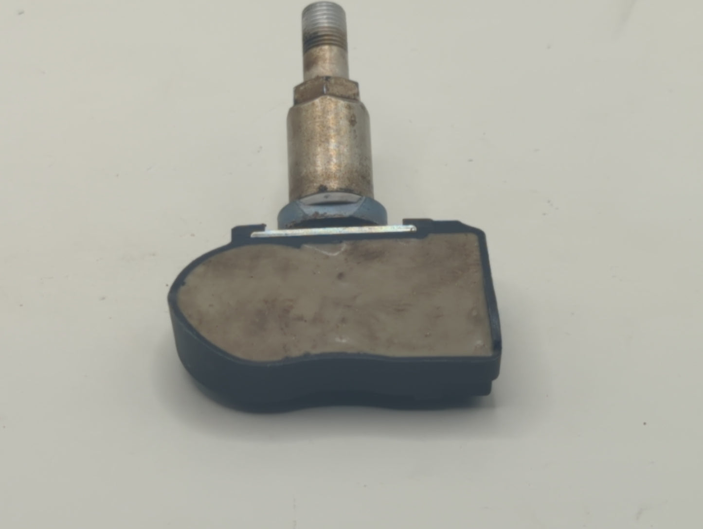 2011 Hyundai Genesis Tire Pressure Monitoring System Sensor Tpms - Oemusedautoparts1.com