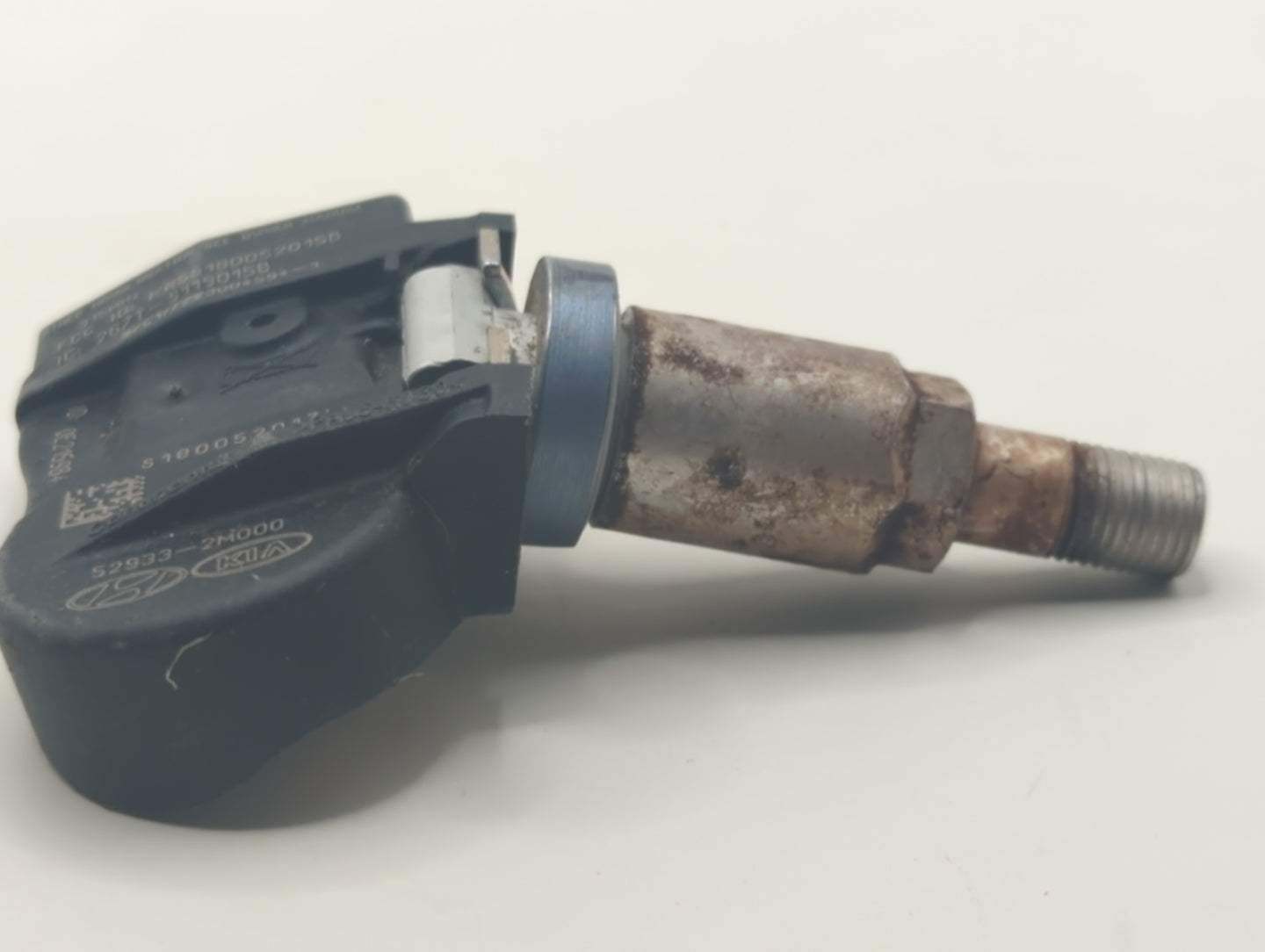 2011 Hyundai Genesis Tire Pressure Monitoring System Sensor Tpms - Oemusedautoparts1.com