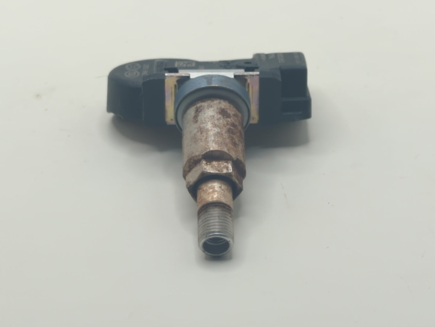 2011 Hyundai Genesis Tire Pressure Monitoring System Sensor Tpms - Oemusedautoparts1.com