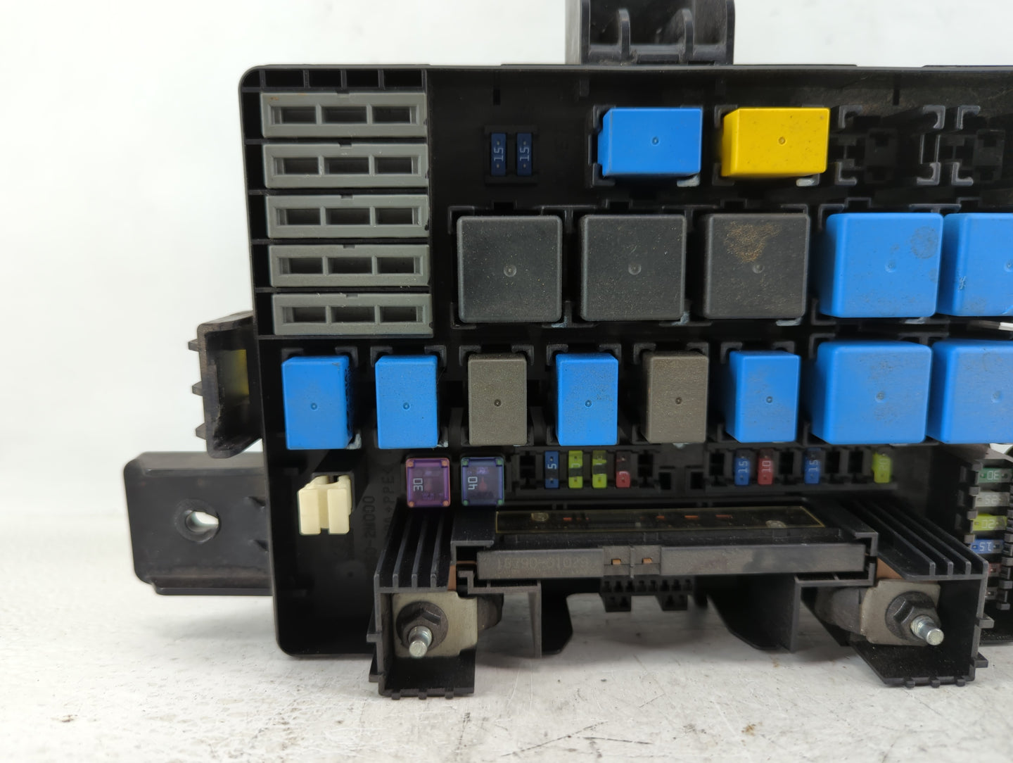 2009-2011 Hyundai Genesis Fusebox Fuse Box Panel Relay Module P/N:N91205-2M104-00 91205 Fits Fits 2009 2010 2011 OEM Used Au