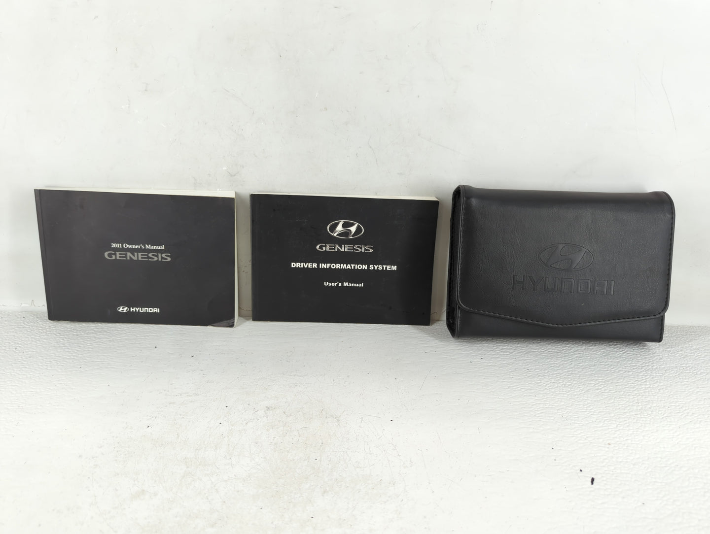 2011 Hyundai Genesis Owners Manual Book Guide P/N:A3M0-EU09E OEM Used Auto Parts - Oemusedautoparts1.com