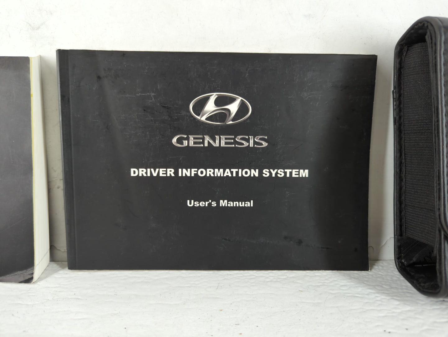 2011 Hyundai Genesis Owners Manual Book Guide P/N:A3M0-EU09E OEM Used Auto Parts - Oemusedautoparts1.com