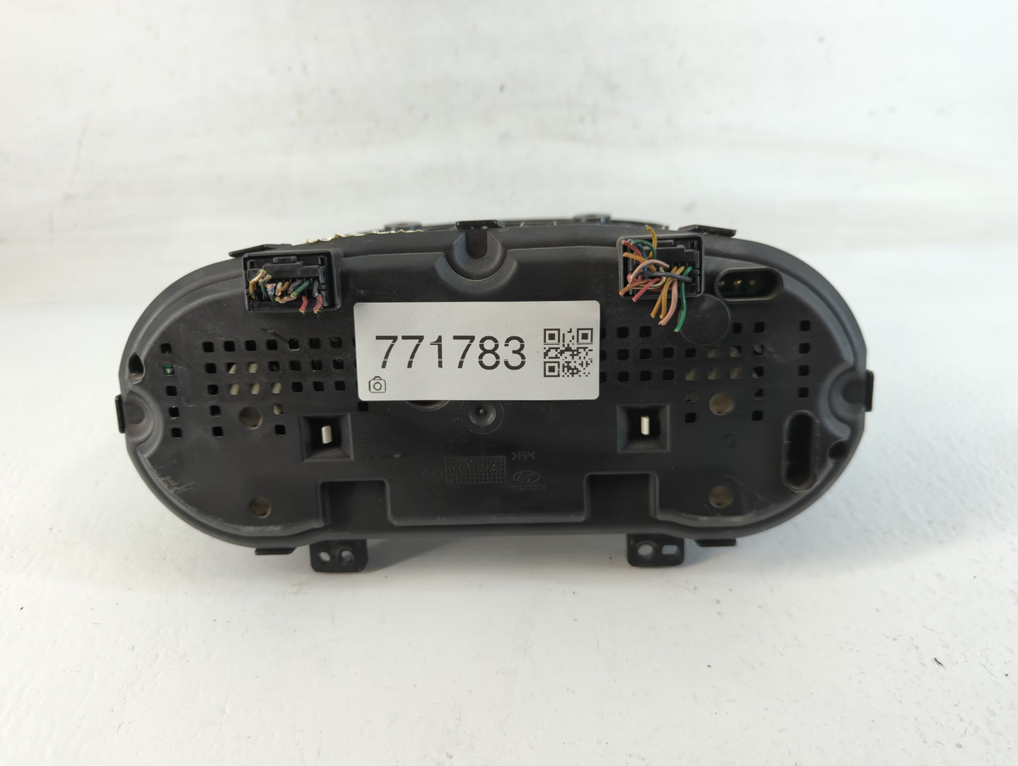 2011-2012 Hyundai Genesis Instrument Cluster Speedometer Gauges P/N:94011-2M590 Fits Fits 2011 2012 OEM Used Auto Parts - Oe