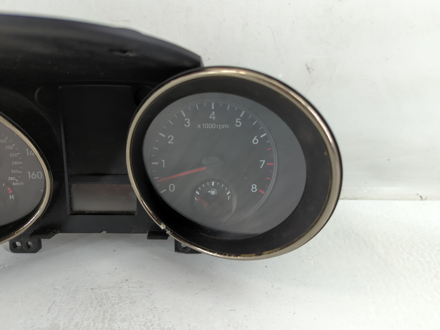 2011-2012 Hyundai Genesis Instrument Cluster Speedometer Gauges P/N:94011-2M150 Fits Fits 2011 2012 OEM Used Auto Parts - Oe
